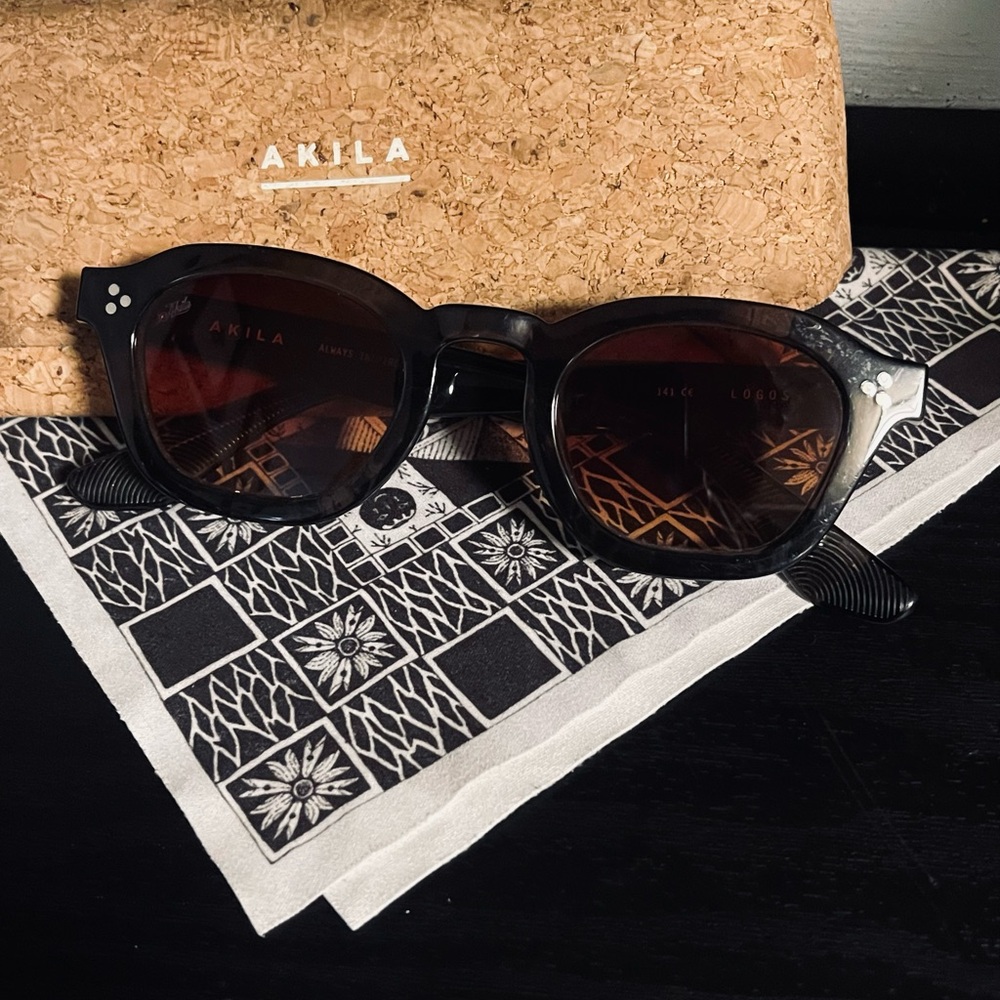 Akila Black Sunglasses